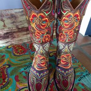 Old Gringo Woman's boots